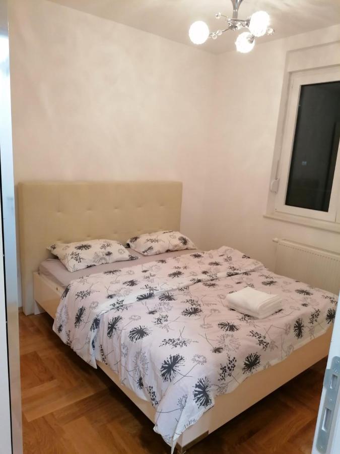 Apartman Venecija Μπάνια Λούκα Εξωτερικό φωτογραφία